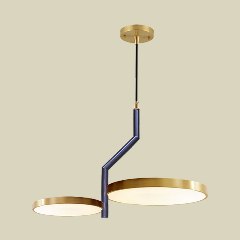 2 teste soggiorno il lampadario sospeso moderno moderno asta curva nere e oro progettata lampada sospensione a soffitto con tonalità metallica rotonda