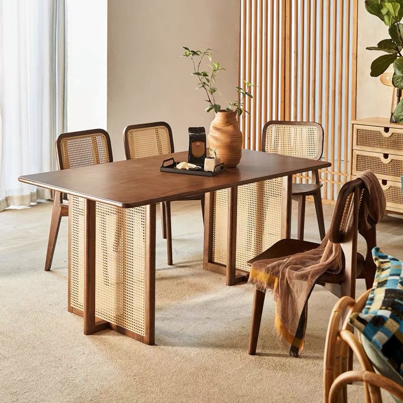 Eschenholz-Massivholz-Esstisch, Holzfarbe, Schlichtheit, fester Tisch für das Esszimmer