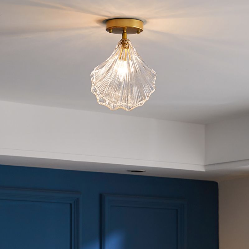 Gouden Shell plafondgemonteerde armatuur Eenvoud Stijl Glazen plafondlamp