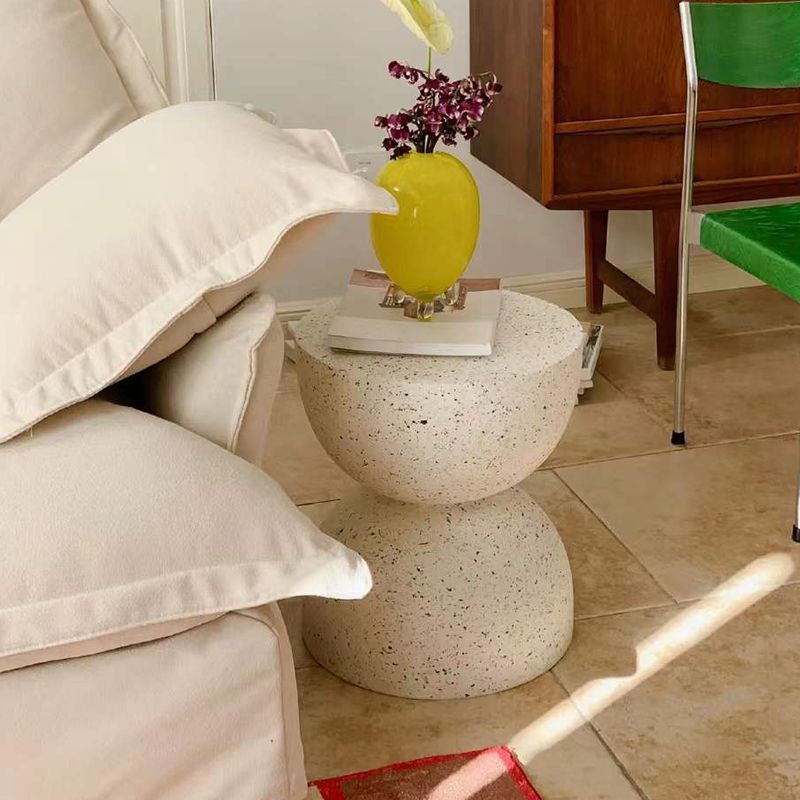 Contemporary 15.74" Wide End Table Round Concrete Side Table