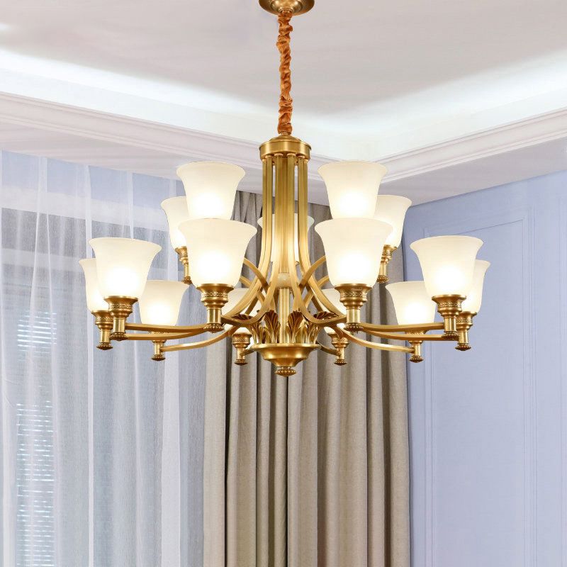Laiton Élevé en laiton lustre de style antique chambre opaline en verre d'éclairage en suspension
