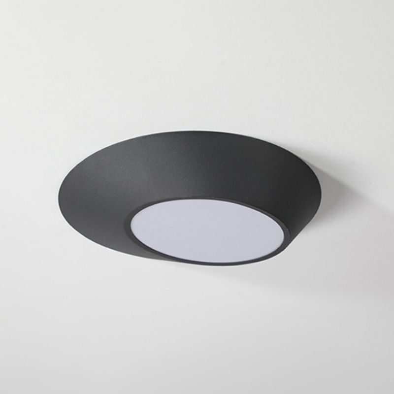 Plafonnier LED géométrique concis moderne en fer laqué avec abat-jour en acrylique