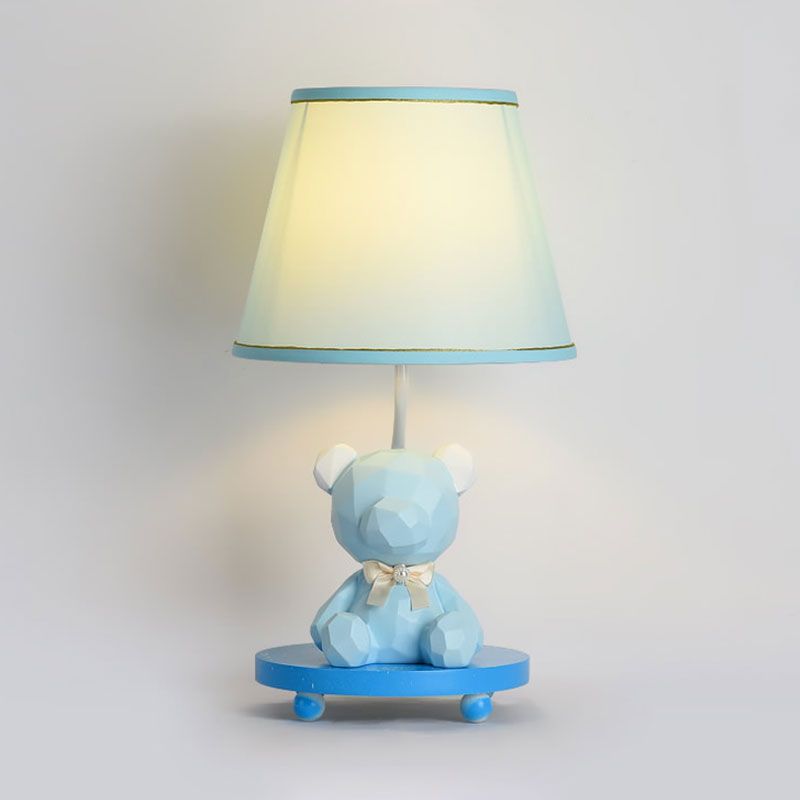 Barrel Shade Bedside Table Lampe Fabric 1 Éclairage de table de chevet d'ours de dessin de bulbe en bleu / rose