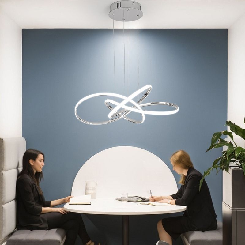 Luces de techo colgantes de metal modernas Candelera colgante lineal para sala de estar