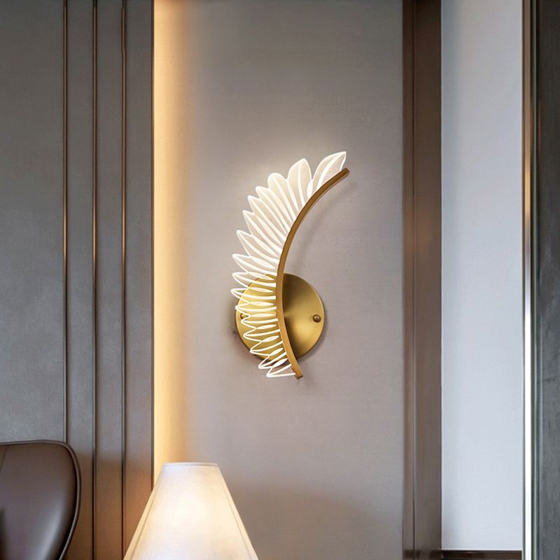 Unique Shape Wall Mounted Light Fixture Modern Wall Mounted Lighting in Gold