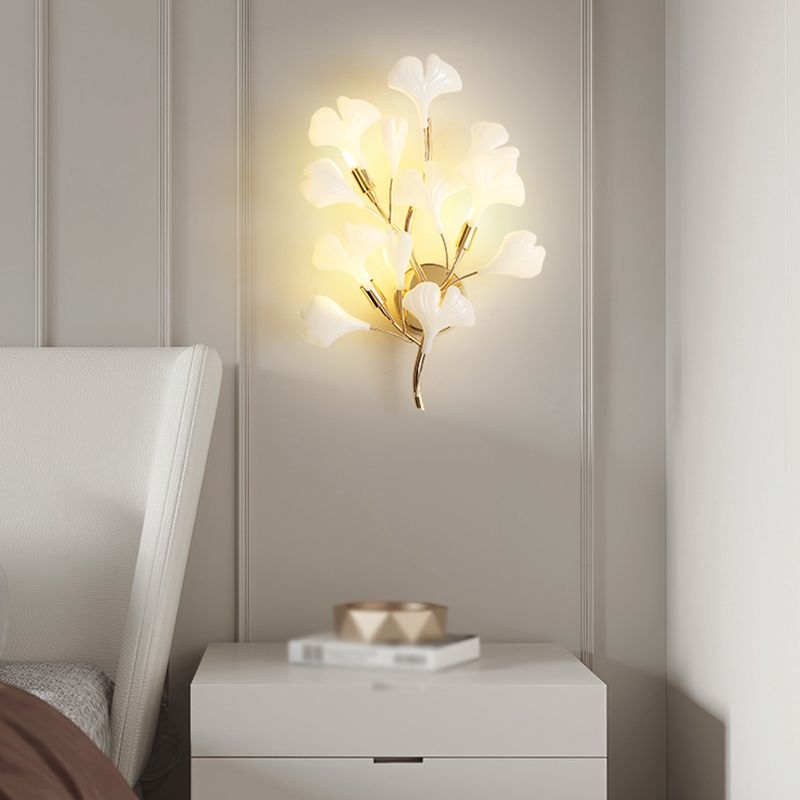 2 / 3 - Light Ginkgo Leaf Shape Wall Light Iron and Plastic Wall Sconce in Gold and White