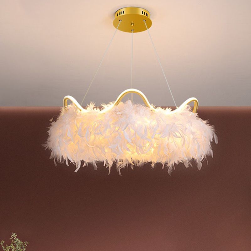 Metallkreis Kronleuchter Beleuchtung Nordic LED Weiß hängender Kronleuchter mit Krondekoration