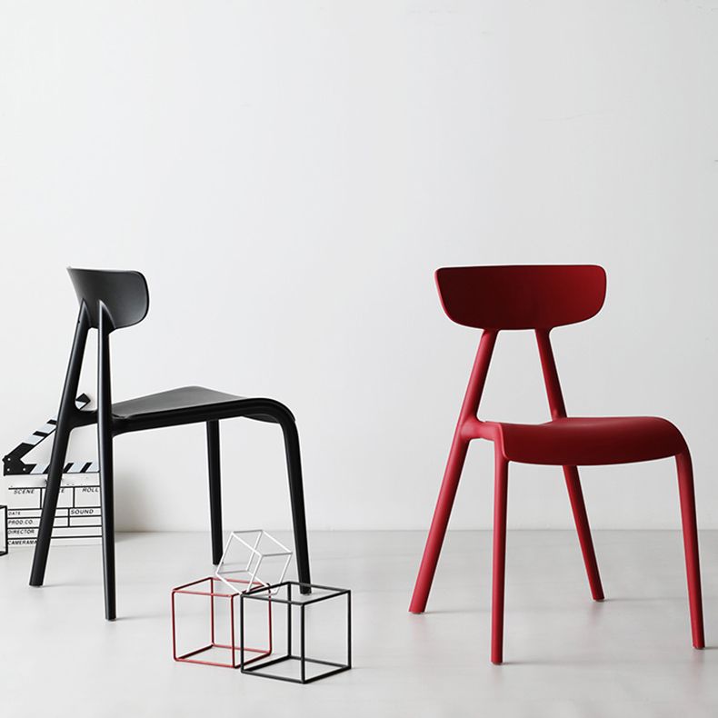 Minimalistische stijl Plastic armloze stoel Open achterste Dining zijstoel voor thuisgebruik