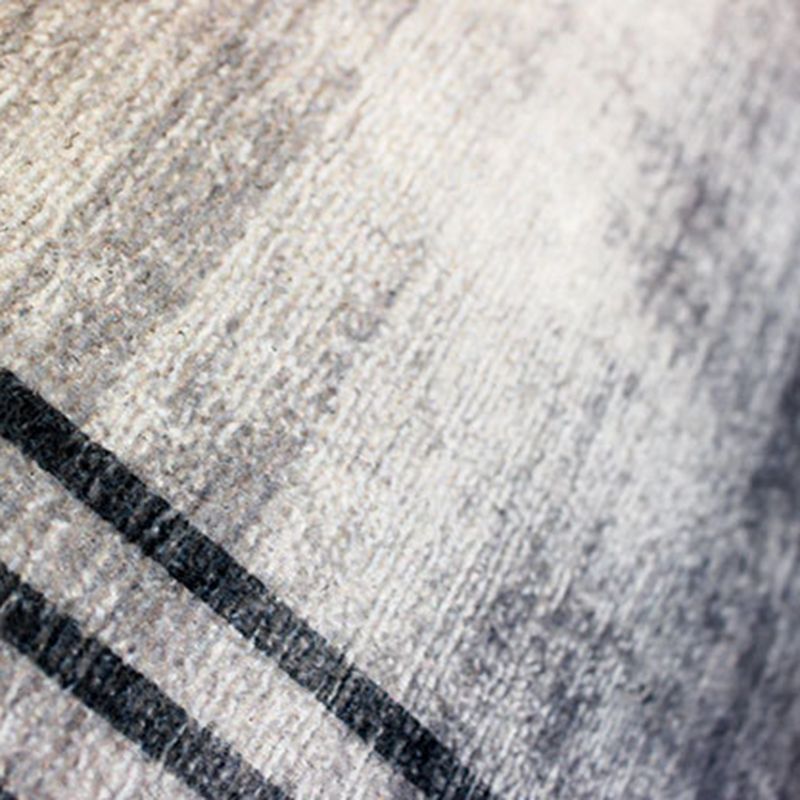 Simple Light Grey Carpet Polyester Graphic Carpet Washable Carpet for Drawing Room
