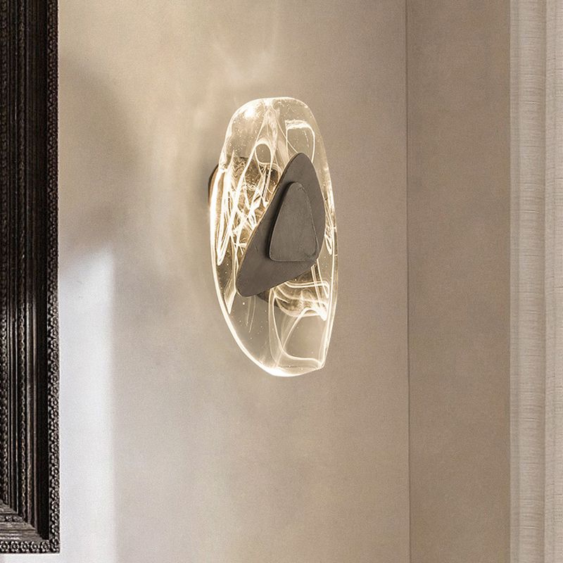 Metal Modern Wall Sconce Geometric Shape Wall Light with Glass Shade for Living Room