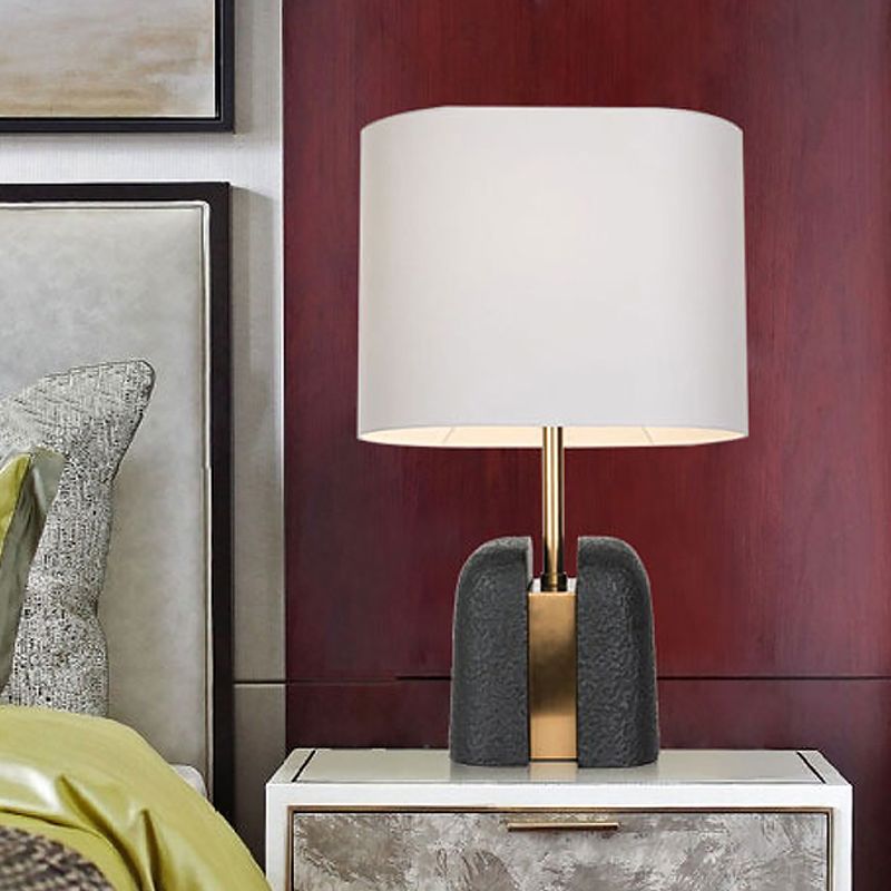 Lampada da comodino modernista a 1 lampadina Lampada da lettura oblunga nera con paralume in tessuto