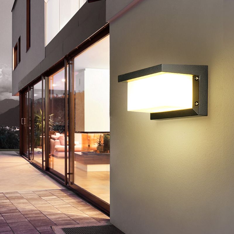 Waterproof Wall Mount Lamp Modern Style with Plastic Shade for Garden
