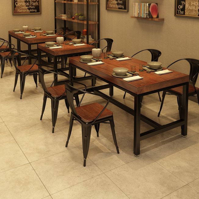Mesa de comedor rectangular industrial, mesa de madera maciza de pino con base de caballete negra para uso doméstico