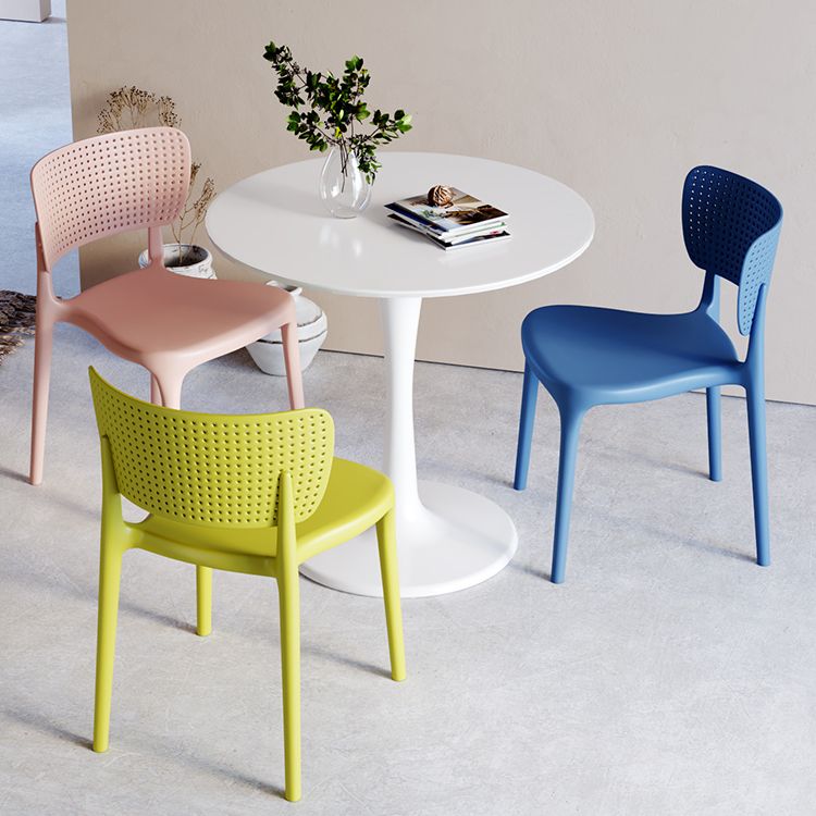 Silla lateral de plástico moderna para interiores y exteriores, silla de comedor con respaldo abierto sin brazos