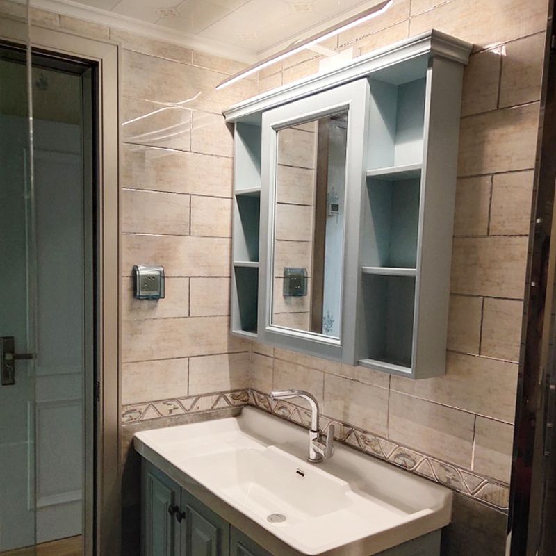 Linear Shape Metal Wall Sconce Modern Style 1-Light Mirror Wall Mount Light