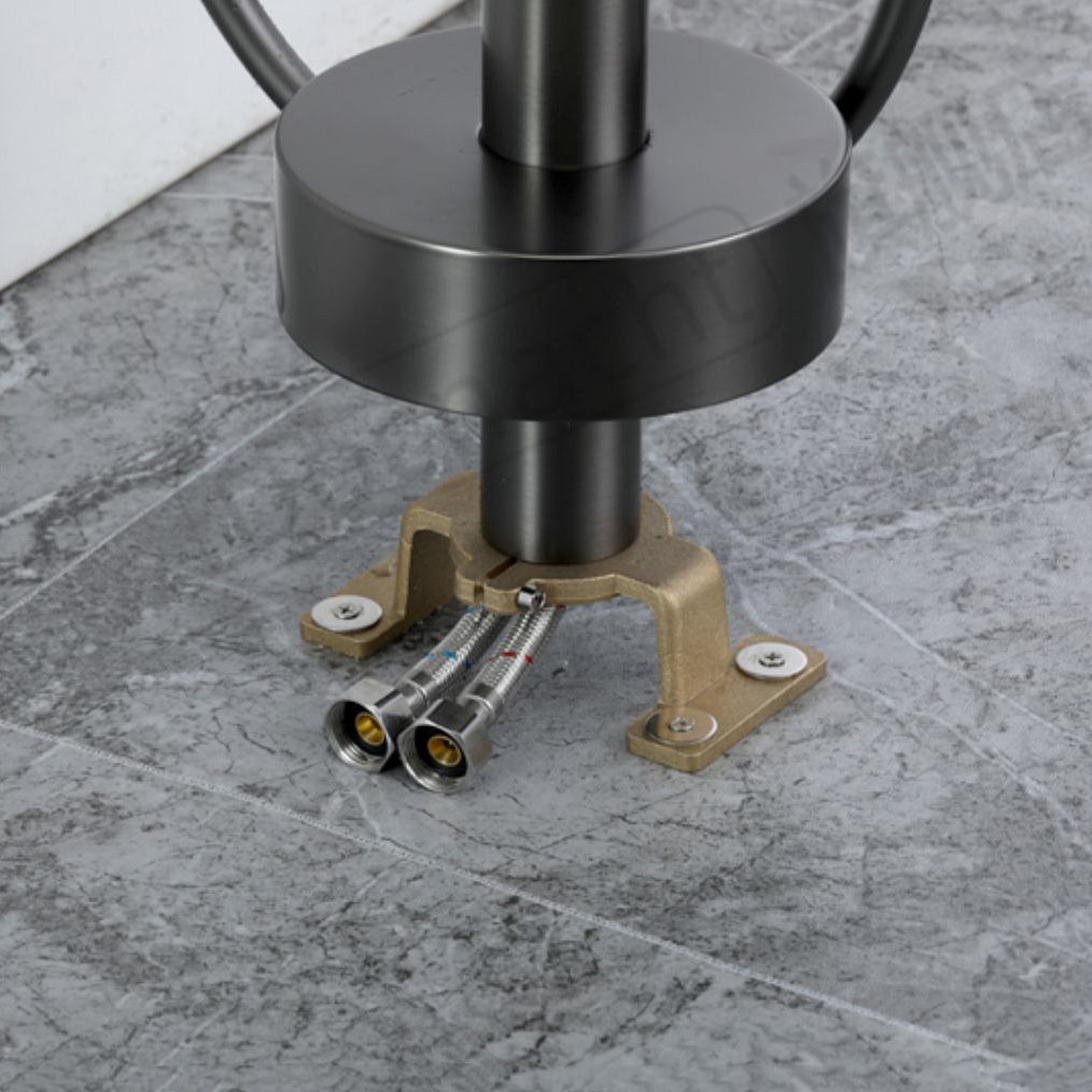 Floor Mounted Metal Freestanding Tub Filler Elbow Freestanding Bathtub Faucet