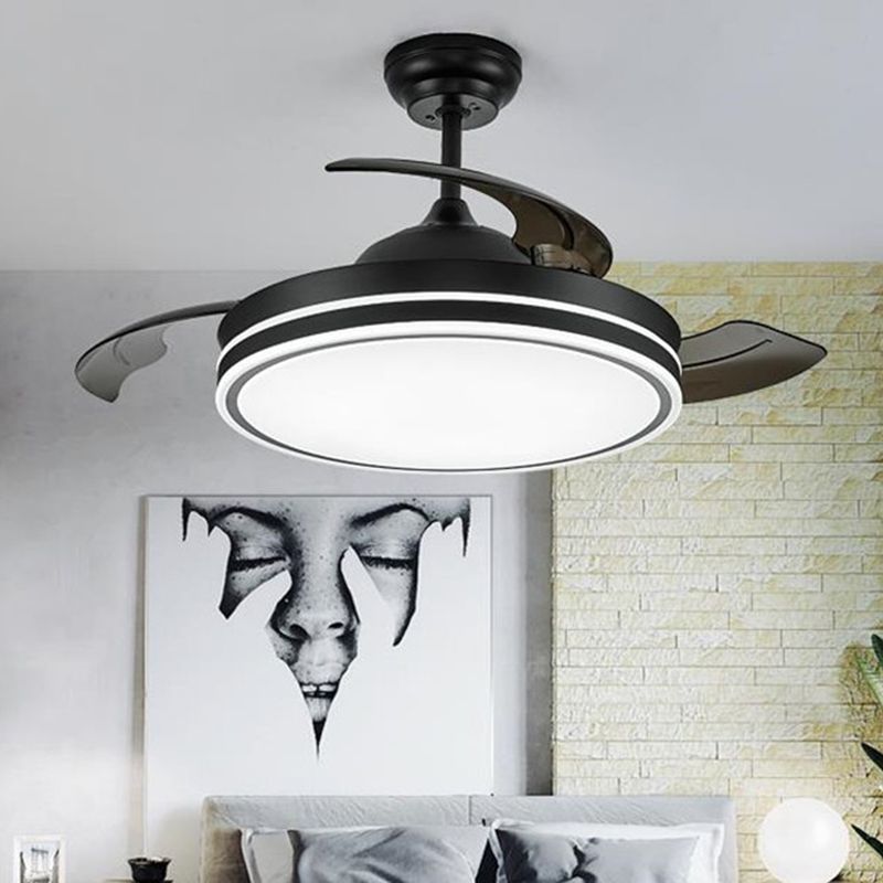 Hedendaagse cirkelvormige plafondventilatorlamp Acryl 36 "/42" brede LED Semi Flush Mount Light in wit/zwart met 3 bladen, afstandsbediening