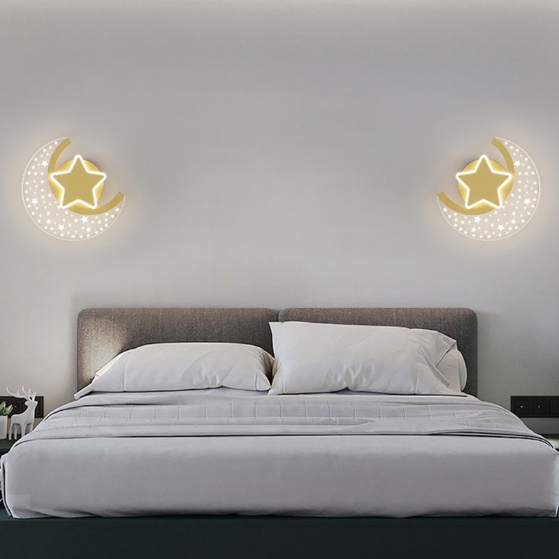 Iron and Acrylic LED Wall Light in Gold and Clear Minimalist Wall Sconce