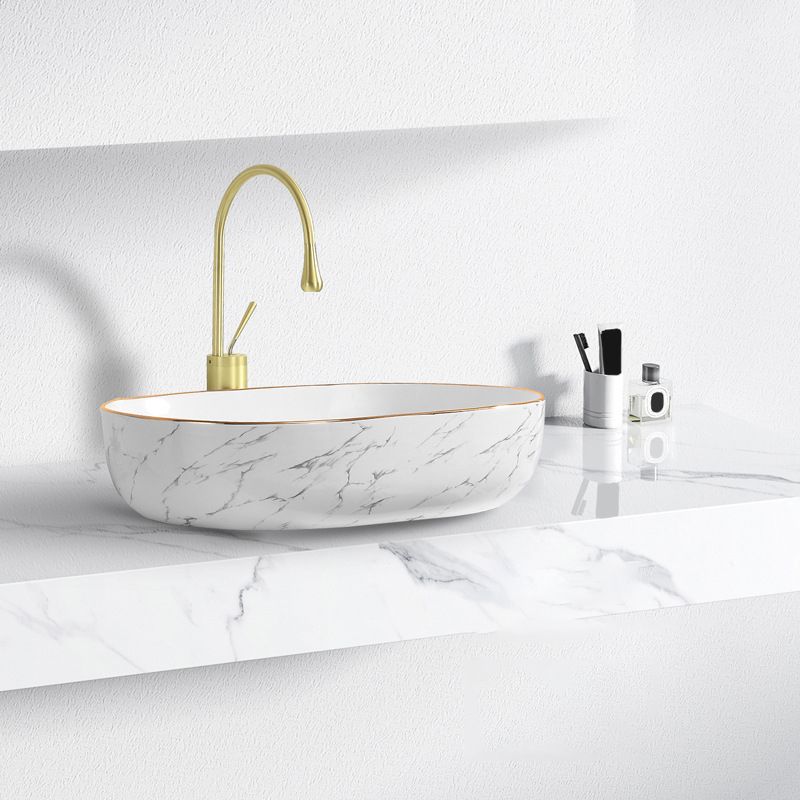Contemporary Bathroom Sink with Pop-Up Drain Porcelain Oval-Shape Vessel Bathroom Sink