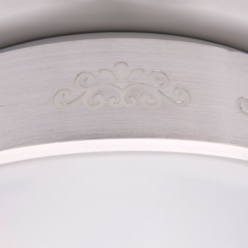 Metal Circle Flush Mount Light Fixture Simplicité LED Chrome Flush Ceiling Light