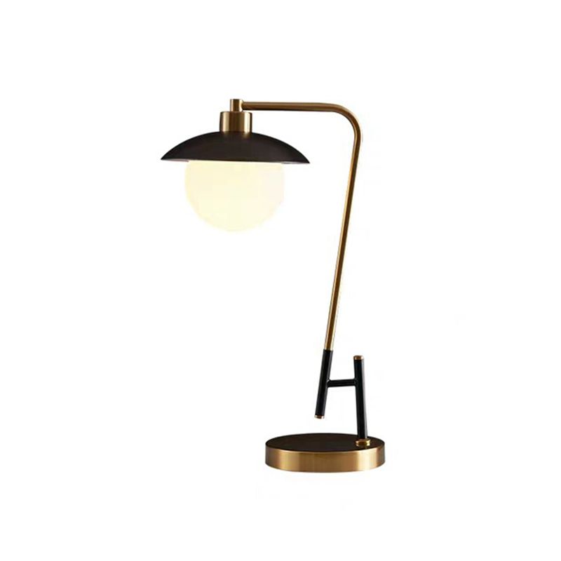 Opal Glass Globe Tischlicht postmodern 1 hellschwarz-goldene Nachtlampe mit Kuppelschatten