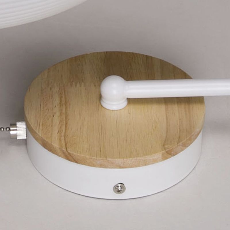 Moderner Stil Flared Leuchtenleuchten Holz 1 leichte Wand montierte Beleuchtung