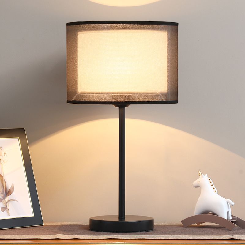 Iluminación de mesa de sombra de tambor tela minimalista de la sala de estar de una sola bombilla Nightsand Light