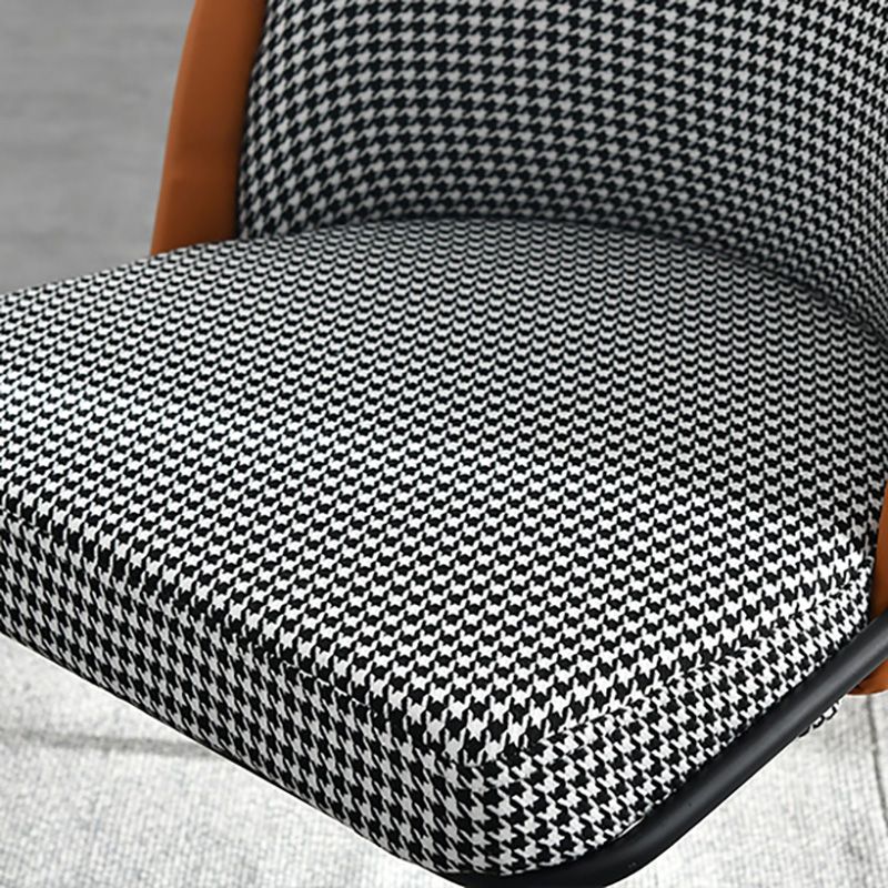Sillas de comedor nórdicas Sillón Parsons para cocina con patas de metal