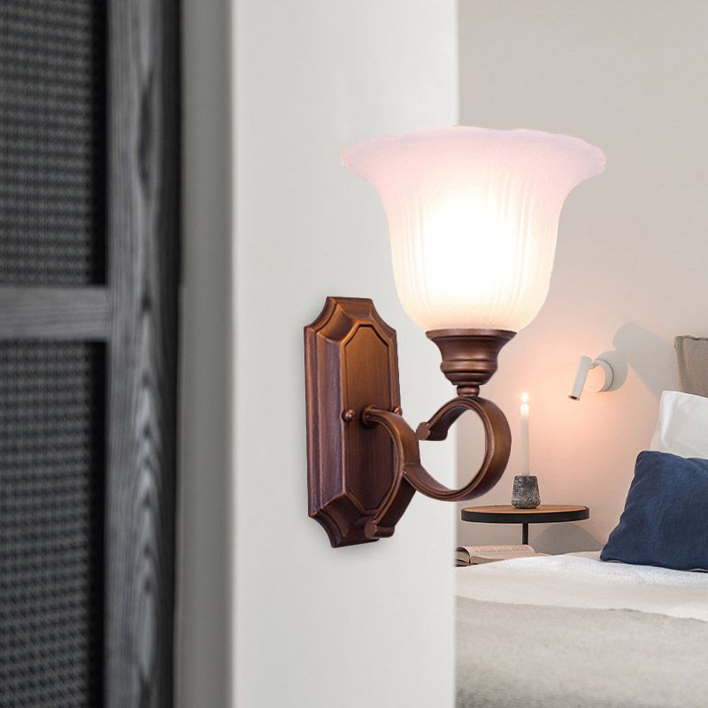 1/2-Licht-Elfenbeinglaslampe Retro Kaffeeblüten Wohnzimmer Wandmontageleuchte