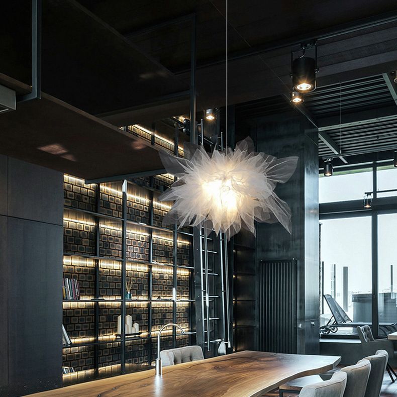 White Organza Fabric Shade Hanging Light Modern Style Single Light Creative Suspension Lamp for Garment Store