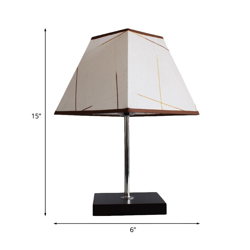 Rustikaler Trapez-Nachttisch-Lampe 1-Licht-Stofftisch Licht in Schwarz für Schlafzimmer