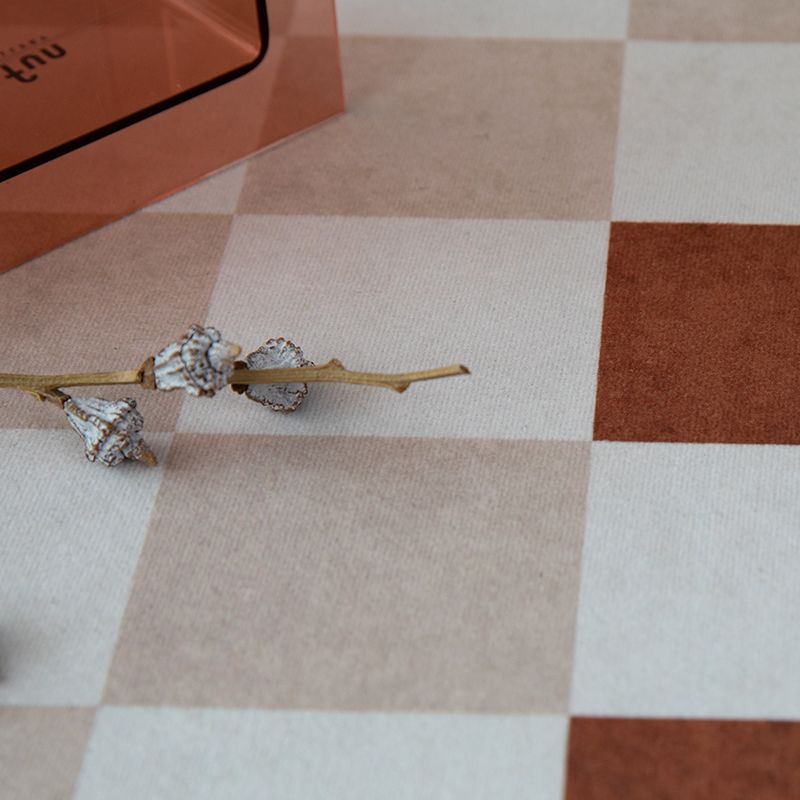 Elegant Light Color Nordic Carpet Polyester Checkerboard Indoor Rug Stain Resistant Rug for Bedroom