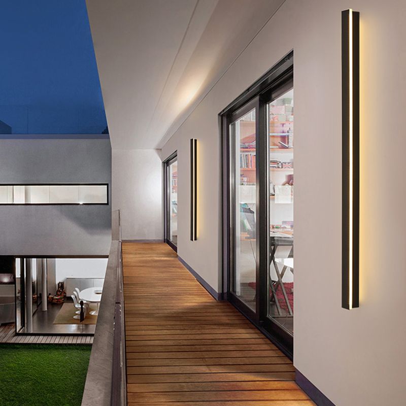 Application murale noire de style nordique Lumière murale à LED droite avec de l'aluminium pour l'extérieur