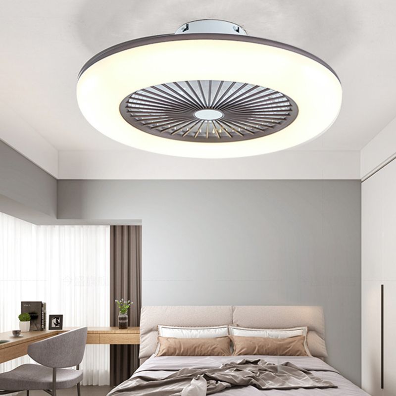 Kreisförmige Wohnheimzimmer LED Deckenlüfter Beleuchtung Metallmakaron unsichtbarer Blüterhalterung