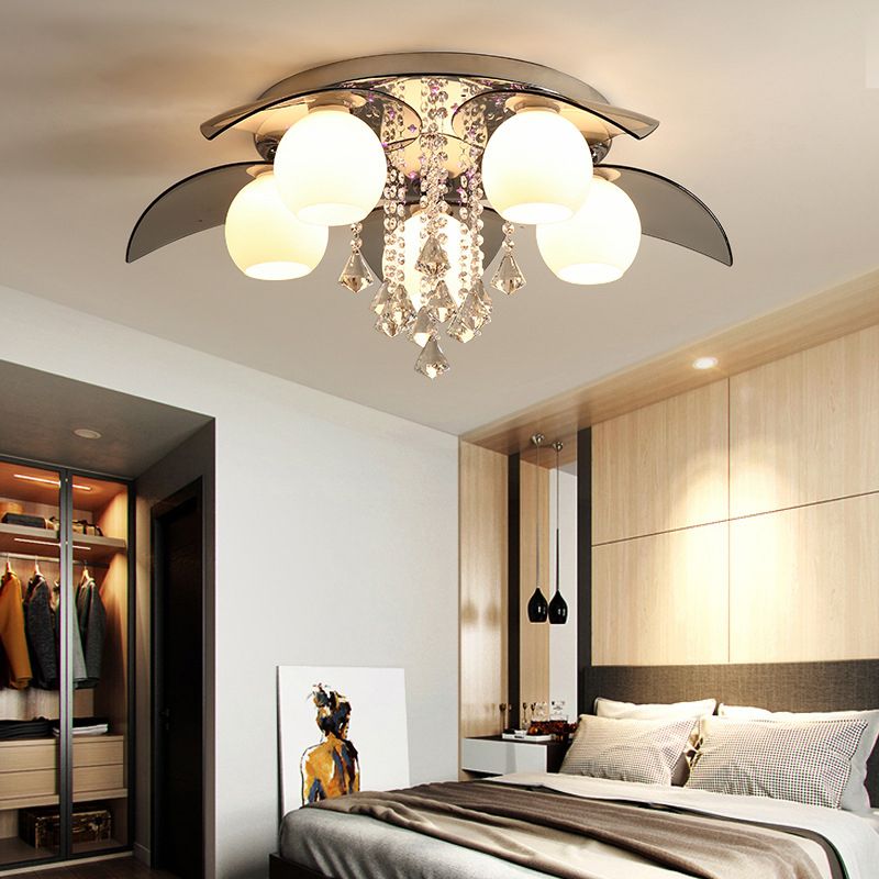 Lámpara de techo de globo de metal de estilo moderno y lujoso con montaje empotrado de cristal plateado y decoración de cristal