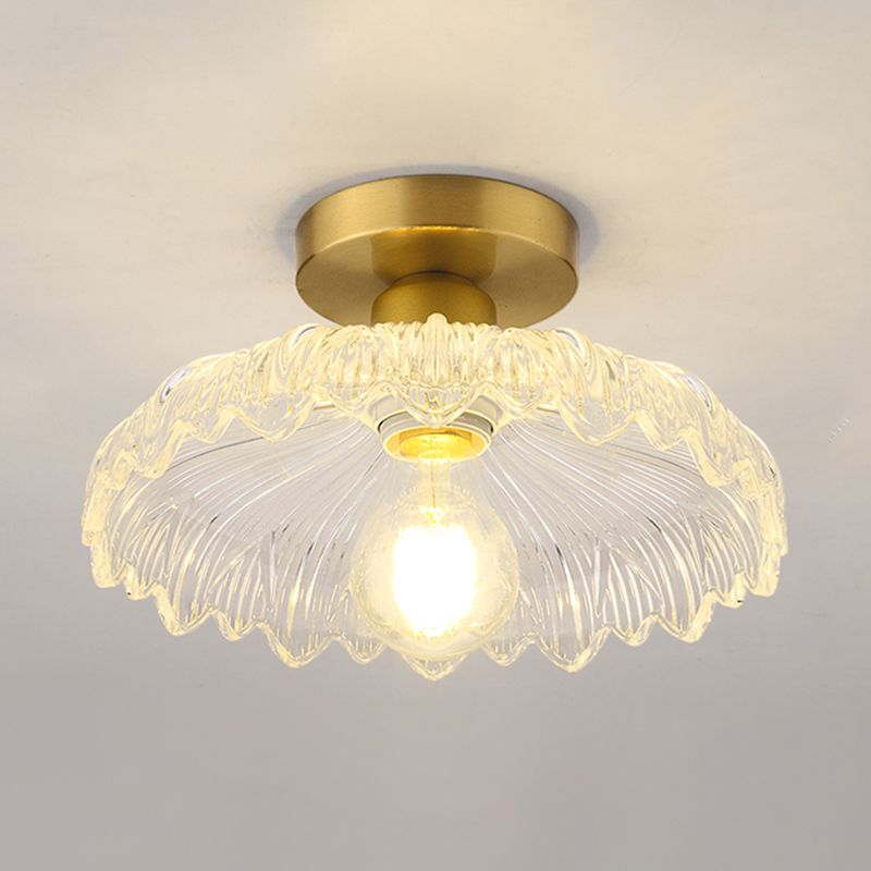 Minimalistische halbbündige Deckenleuchte mit goldenem Blumenmuster und Glasschirm