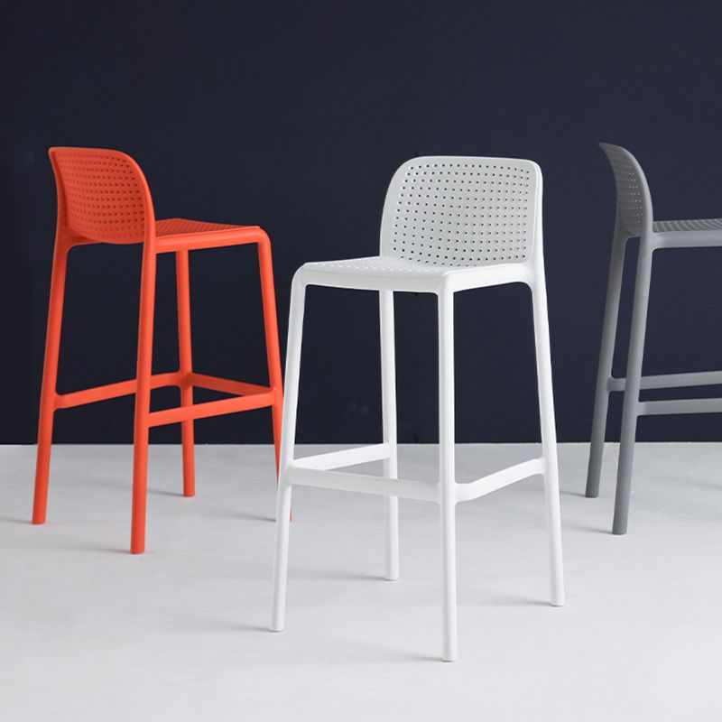 Modern Plastic Footrest Bar Stool Low Back Coffee Shop Counter & Bar Stool