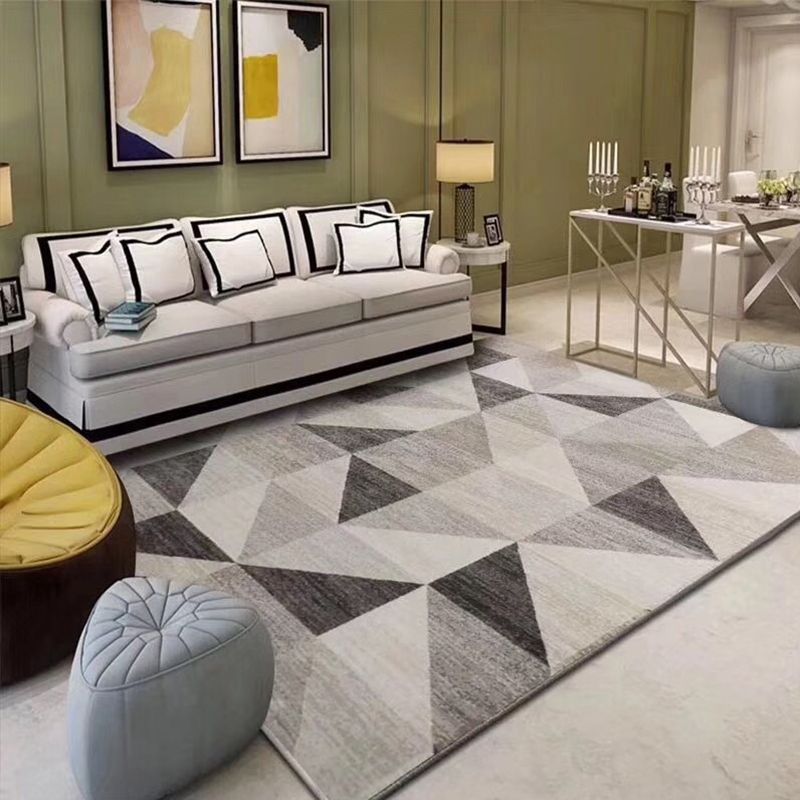 Trendy Living Room Rug Multi Colored Geometric Printed Area Rug Polypropylene Non-Slip Stain-Resistant Rug