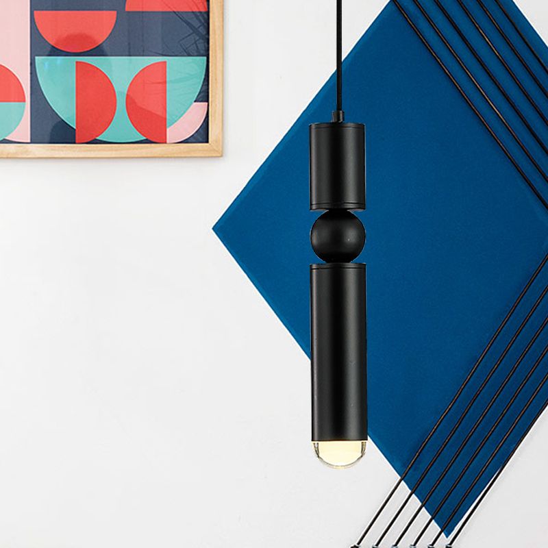 Moderne Röhrchen hängende hängende Metallmetallschwarz/Weiß/Messing -LED -Federung Anhänger für Esszimmer in warmem Licht