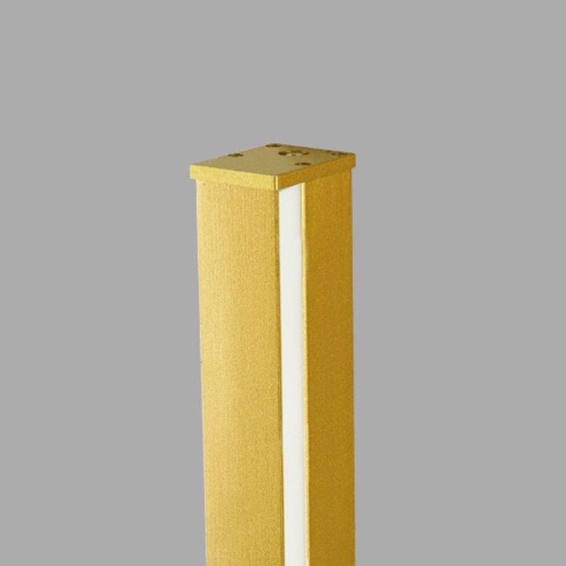 Linear Shape Metal Wall Light Modern Style 1 Light Wall Sconce Light
