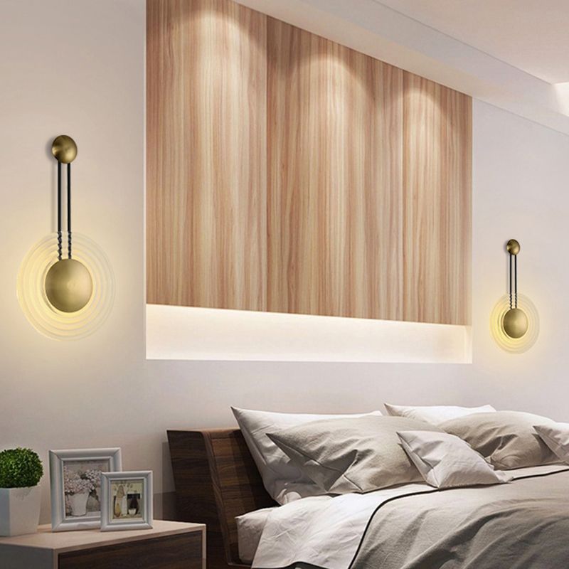 Lámpara de pared LED circular dorada en moderna luz de pared de hierro de electroplacas de estilo creativo para dormitorio