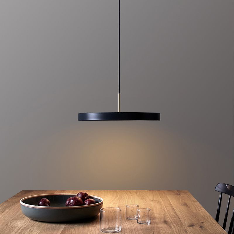 Éclairage suspendu de forme de cercle Métal de style moderne 1 lampe suspendue légère pour chambre à coucher