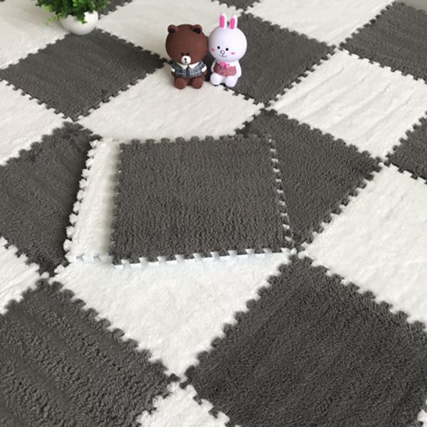 Fade Resistant Carpet Tile Solid Color Interlocking Carpet Floor Tile
