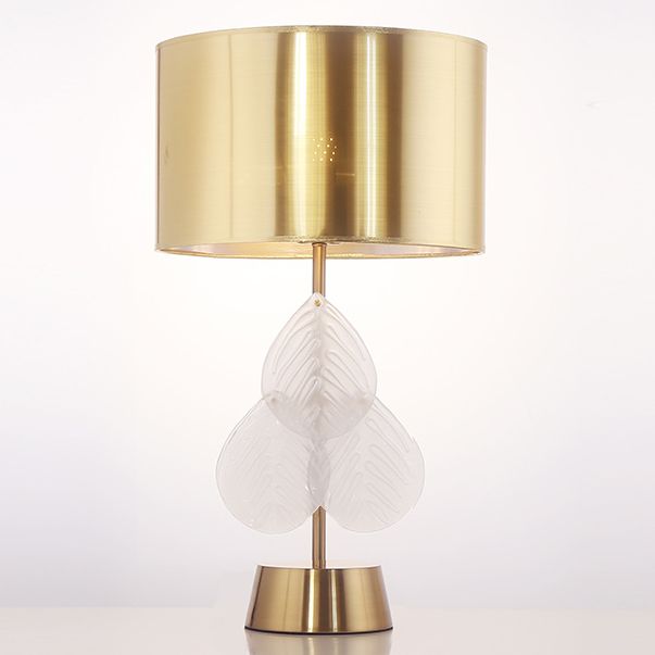 Lámpara de mesa nocturna de dormitorio de batería Luz de mesa de estilo de metal en oro