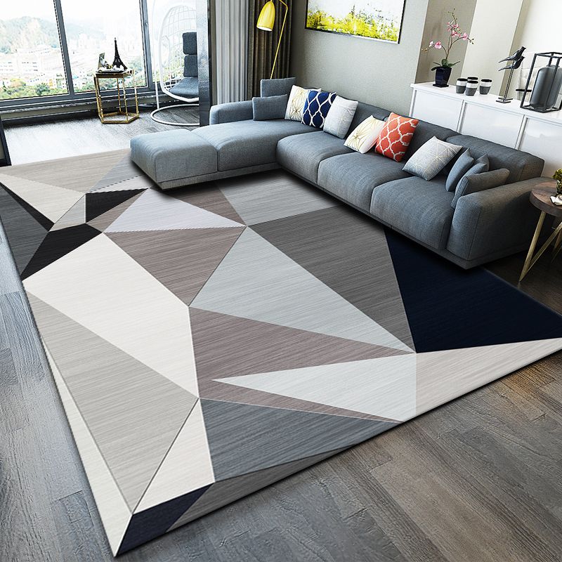 Color Tone Modern Area Carpet Polyester Triangle Indoor Rug Anti-Slip Backing Carpet for Living Room