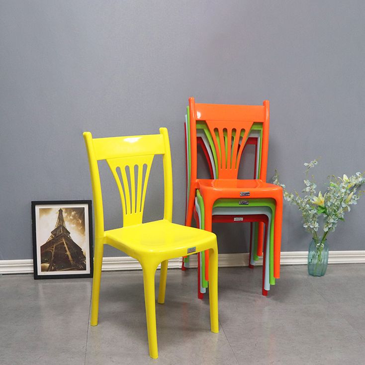 Chaise de salle à manger en plastique de style contemporain, sans accoudoirs, avec dossier à lattes, chaises empilables pour la maison