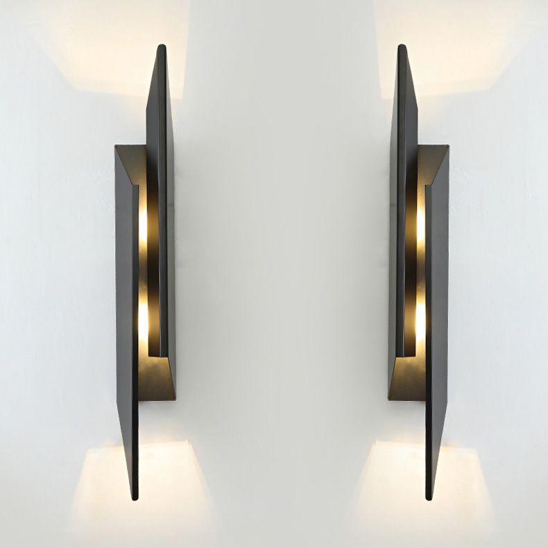 Postmodern Metal Wall Sconce 2 Head Wall Mounted Light Fixture for Bedroom