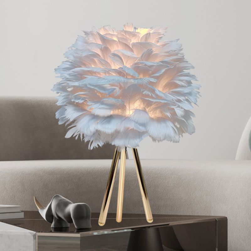 Lámpara de escritorio de plumas creativas de estilo moderno de escritorio para dormitorio