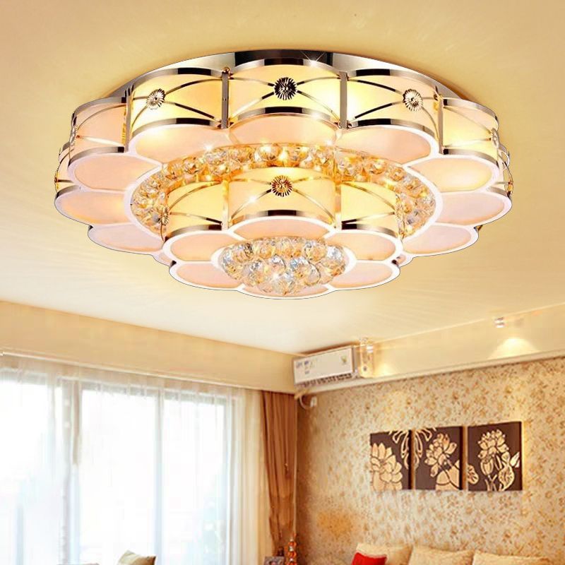 Blossom Frosted Glass Flush Light Fixture Traditional Bedroom Massimale Illuminazione in Gold con Dangling Crystal