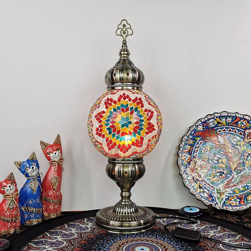 Handcrafted Art Glass Ball Desk Lamp Vintage 1 Head Living Room Nightstand Light in White/Beige/Yellow